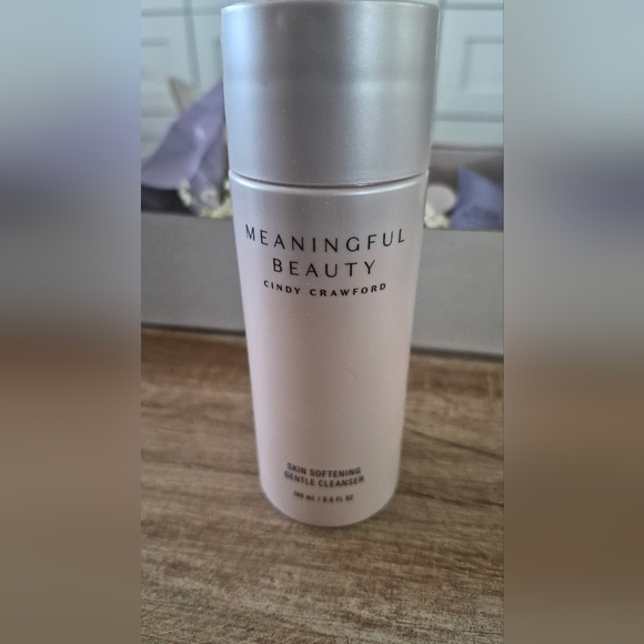 Meaningful Beauty Cindy Crawford 5 Piece Set New In Box - Picture 6 of 10